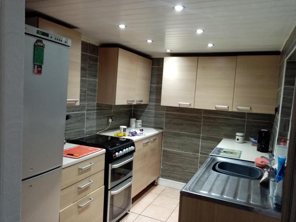 East Belfast Rooms Available Long Or Short Term Accommodation ภายนอก รูปภาพ